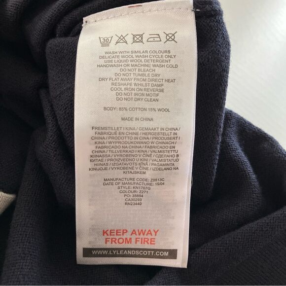 Lyle & Scott Golf Cardigan - Picture 7 of 10